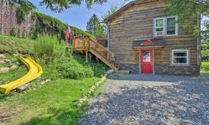 Lake Placid Cottage | Lake Placid Cottage close to town