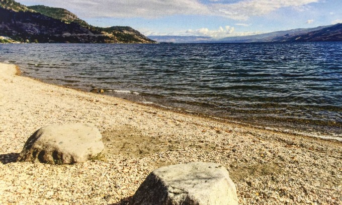 Central Okanagan House | Lake side accommodations on the beautiful Okanagan lake
