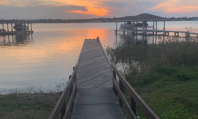 Sylvan Shores House | lake side house in the middle of orange country/