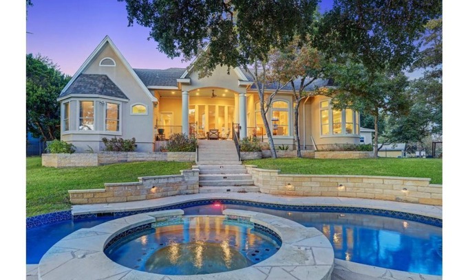 Leander House | Lake Travis Luxury Estate, Private Heated Pool, Multiple Spas, Weddings Welcome!