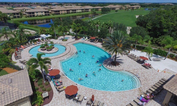 Bradenton House | Lake view 3/2 villa in the gated community of River Strand/Heritage Harbour - This Putt's For You