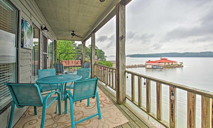 Hot Springs Apartment | Lake-View Balcony Hot Springs Penthouse!
