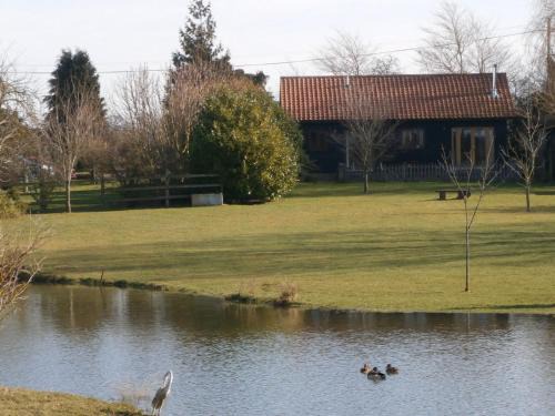 Thrandeston Cabin | Lake View