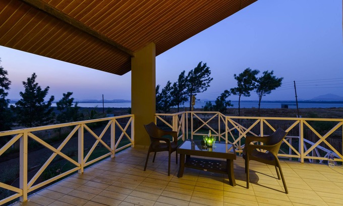 Nashik Villa | Lake View Holiday Villa Near Sula Vine Yard With 3 BdRms