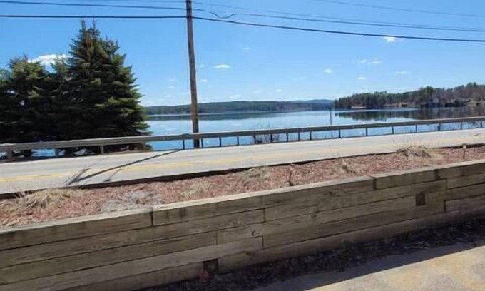 Winnisquam Apartment | Lake Winnisquam Condo with Lake Views