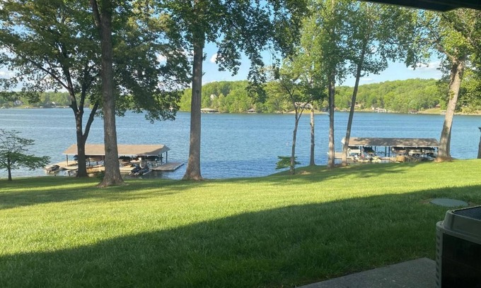 North Shore House | Lakefront! 2-bedroom townhome at Smith Mountain Lake