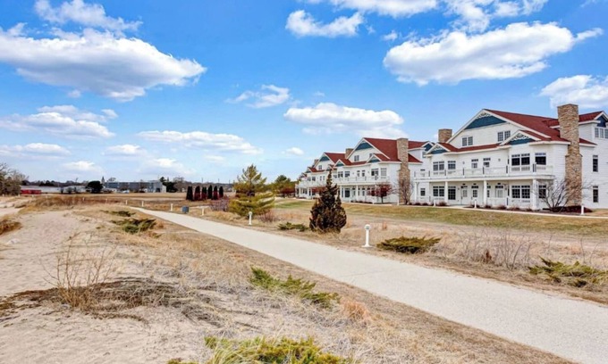 Sheboygan Villa | Lakefront Condo- Step-free & accessible! Sleeps 8!