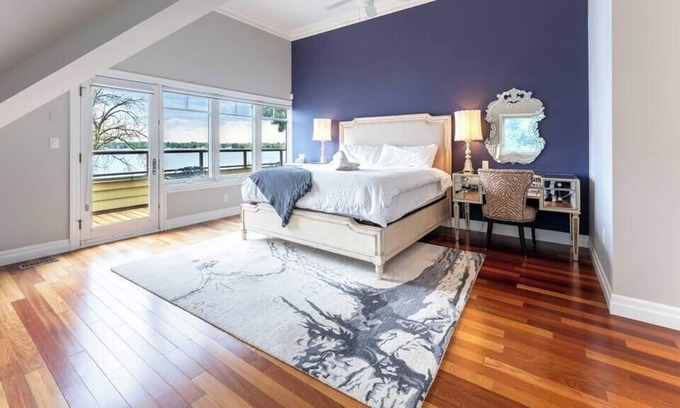 Alcona Villa | Lakefront Family Villa, Billiards, Chef’s Kitchen and Pet-friendly