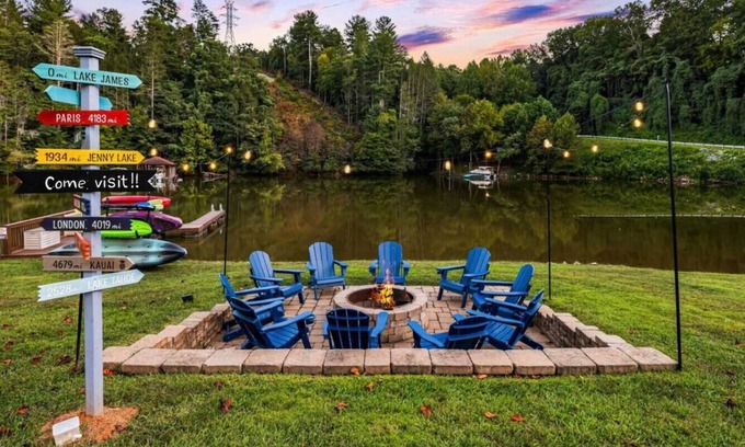 Marion House | Lakefront Home, Hot tub, Fire Pit, Games, & Movie Room!