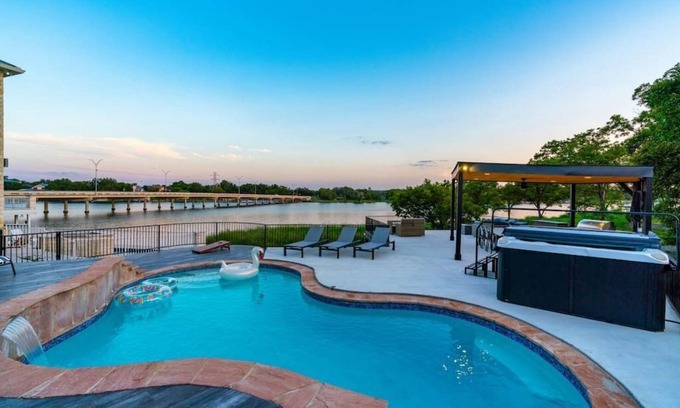 Kingsland House | Lakefront Home. Insane Views - Pool/Spa! Gameroom!
