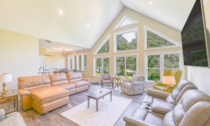 Mineral House | Lakefront home with dock, washer/dryer, firepit & AC - dog-friendly