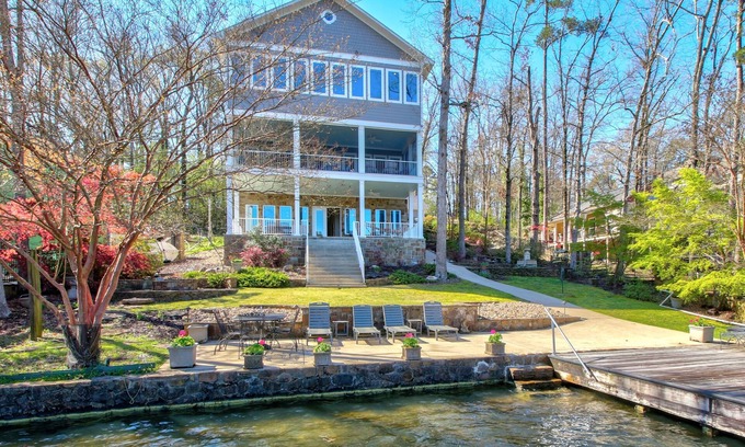 Hot Springs House | Lakefront home with private dock, 2 kitchens, 2 living areas, grill, pool table