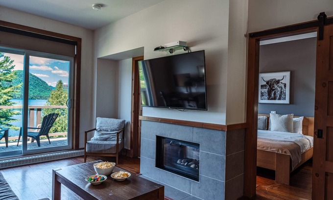Lac Superieur Village Condo | Lakefront, Mountain View, Remote Work - 1 Bd Suite