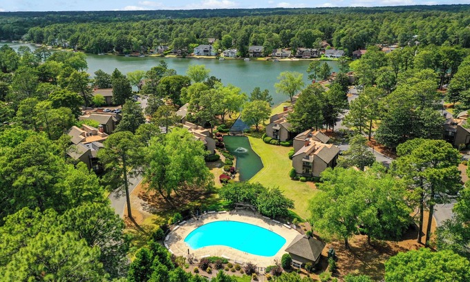 Pinehurst Condo | Lakefront Pinehurst Condo 2BD/2BA - 237 - With Community Pool Access