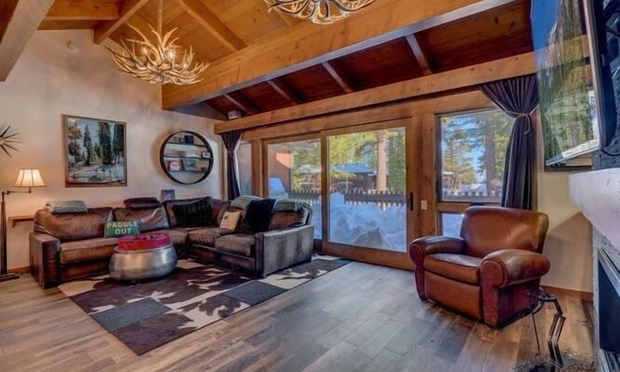 Tahoe Sierra Estates Condo | Lakefront|Pool|Pier|Bouys|Pickleball|Walk to town