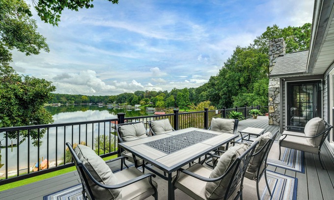 Sherrills Ford House | Lakefront Sherrills Ford Haven w/Boat Dock!