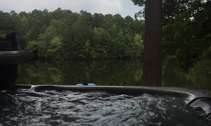 Hot Springs Village House | Lakefront W 6 per Spa, sauna,& 7 kayaks!