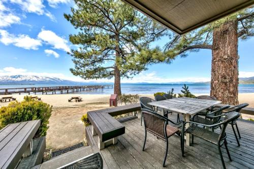 South Lake Tahoe Villa | Lakeland Village 619 Lovely Family Lakefront