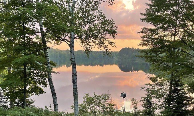 Crystal Falls House | LakEllen Cottages Vintage Cottage on Lake Ellen