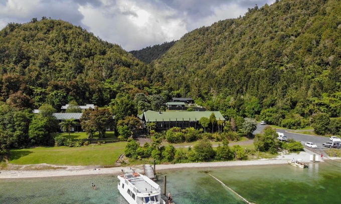 Lake Okataina Cabin | Lakes Lodge Okataina