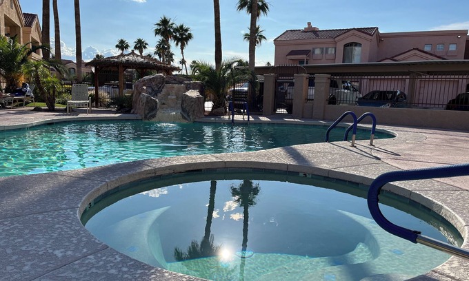 Lake Havasu City Condo | Lakeshore Village “Classic Condo” 2 patios Prime Location