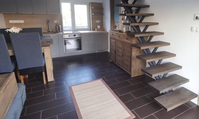 Badacsonytordemic Apartment | Lakeside Bliss: Your Perfect Getaway at Lake Balaton. 6-8bed, kitchen, terrace