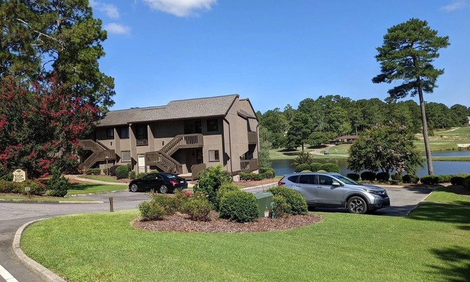Pinehurst Condo | Lakeside Condo on Pinehurst #5