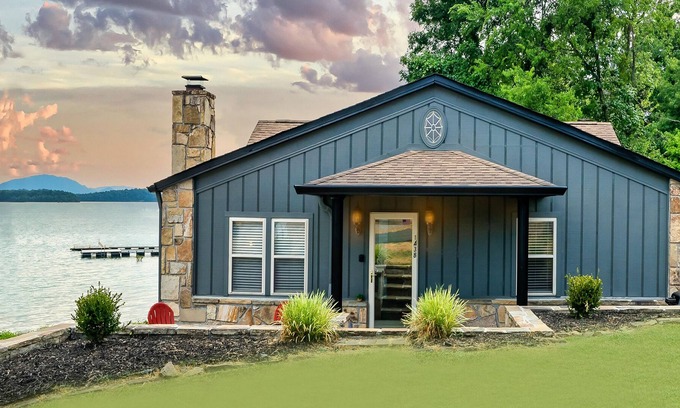 Dandridge Cottage | Lakeside Cottage (3-Bedroom) by RedAwning