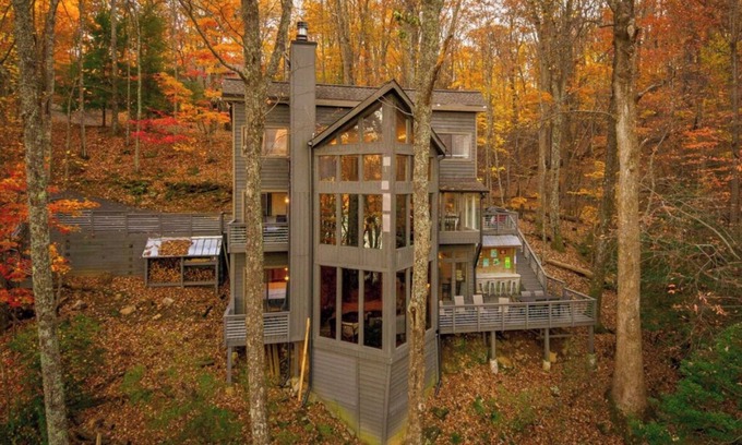 Big Canoe House | Lakeside, cozy cabin with game room. Recently renovated and pet-friendly!