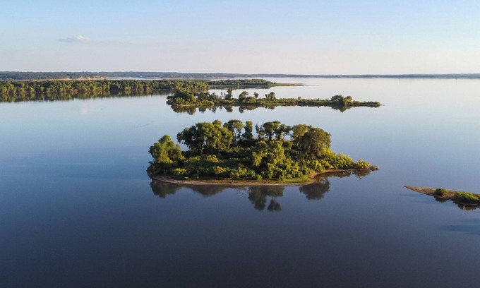 Madill Hotel | Lakeside Getaway- 2BR Wooden Suite on Lake Texoma - Texoma Shores Resort