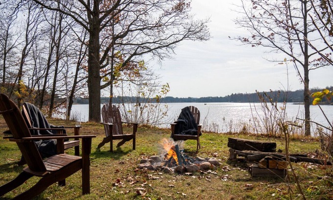 Gleason Cottage | Lakeside Getaway @ Ro's On Pine Lake (w/Hot Tub)!