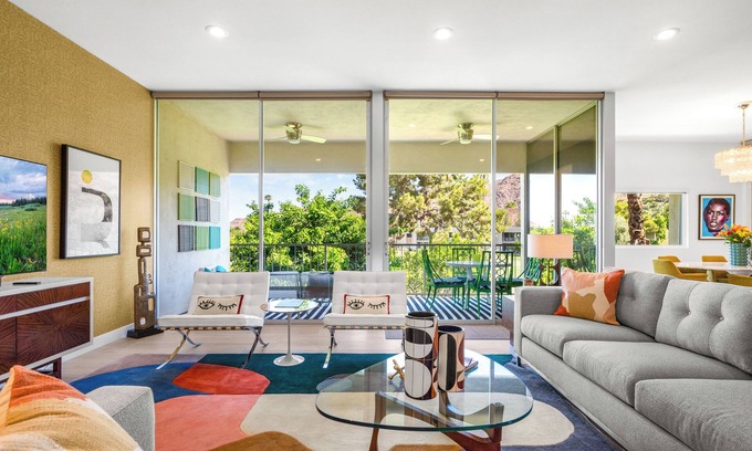 Palm Springs Condo | Lakeside Luxe: Seven Lakes Golf & Country Club stylish condo