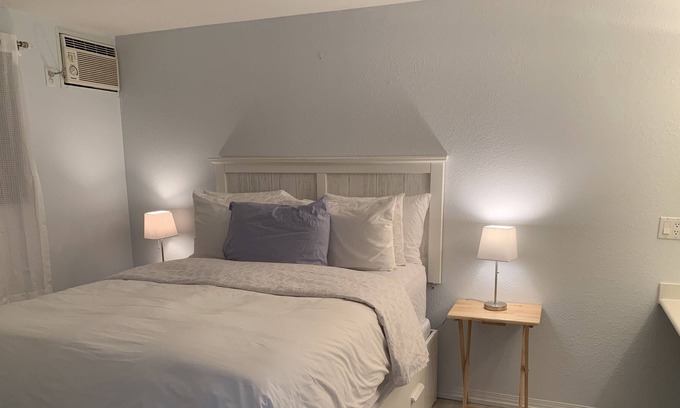Central Okanagan Condo | Lakeside retreat, relax and enjoy the beach, sun, and lake.