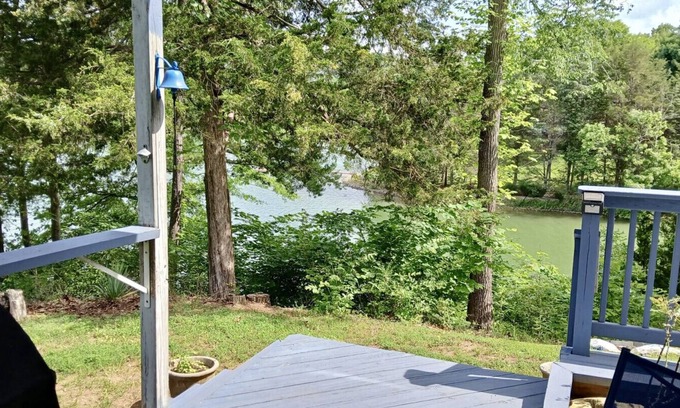 Dandridge Condo | Lakeside Retreat with Lake View