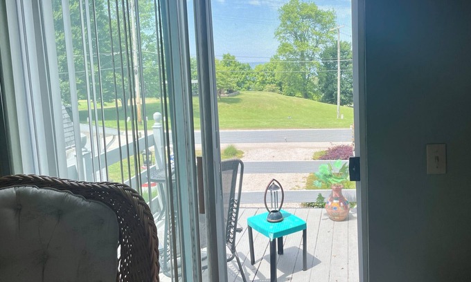 Ashtabula House | Lakeview Garden Home