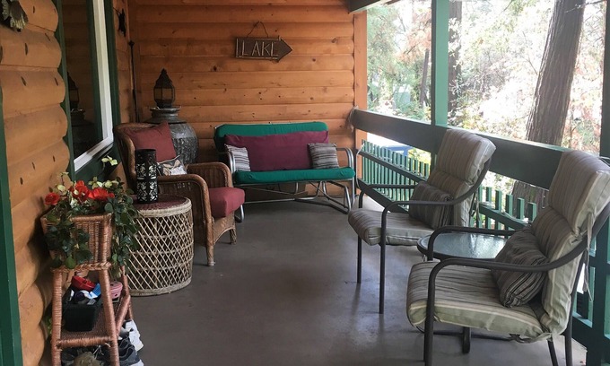 Bass Lake Cabin | Lakeview Lodge Cabin