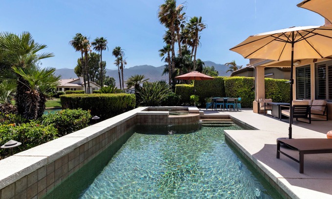 Palm Springs Villa | Lakeview Villa with Private Pool, Spa, Pool Table in Desert Princess Resort