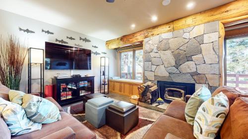 Mammoth Lakes Apartment | Lakeview Villas #09 condo
