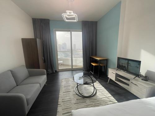 Dubai Production City Apartment | Lakeviews