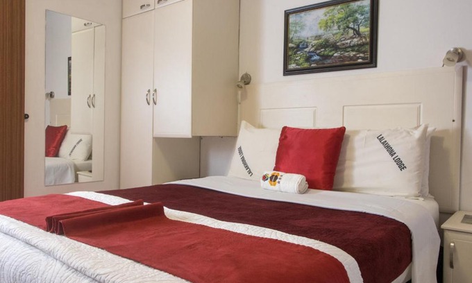 Umzimkhulu Cabin | Lalakhona