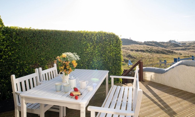 Rhosneigr House | Lan Y Mor - The perfect escape amongst the dunes