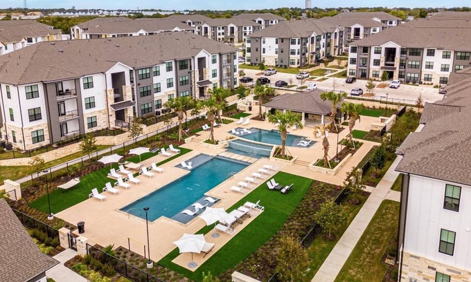 Pflugerville Apartment | Landing | Amazing 1BD, Courtyard, Pool