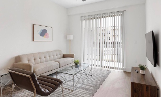 Denton Apartment | Landing | Amazing 1BD, Gym