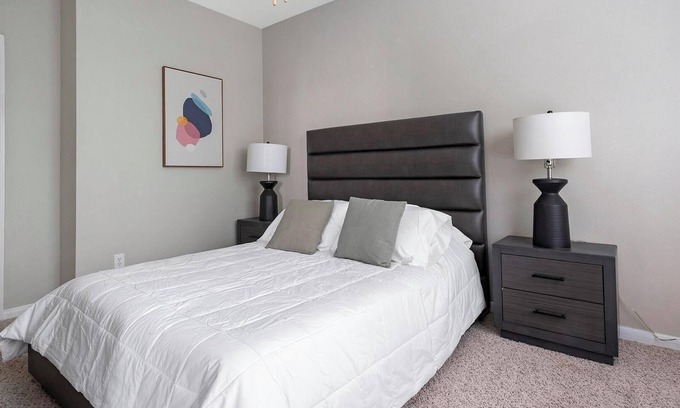 Briarforest Apartment | Landing | Amazing 1BD, Pool, Gym