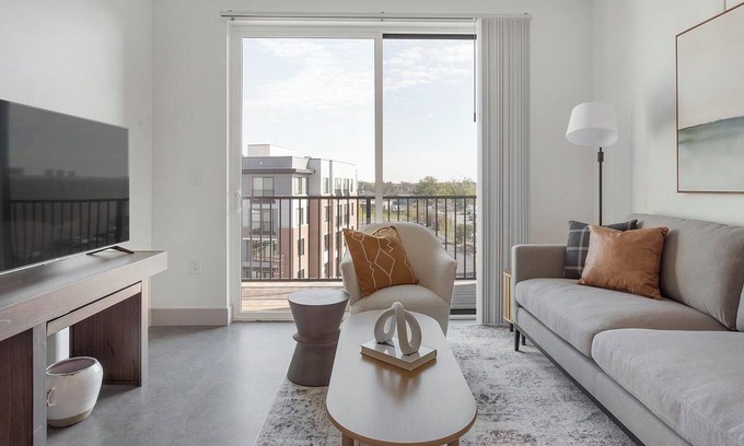 Richmond Apartment | Landing | Amazing 2BD, Pool, Clubhouse