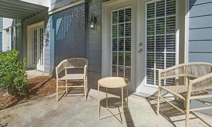Homewood Apartment | Landing at Brookwood - 2 Bedrooms in Downtown Homewood
