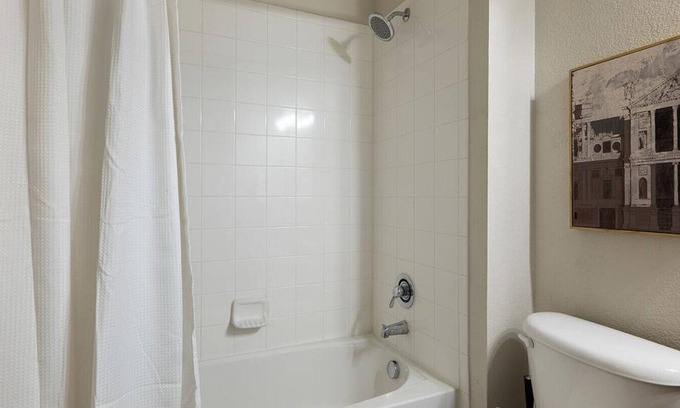 Austin Apartment | Landing at Cortland South Park Terraces - 2 Bedrooms in Southpark Meadows