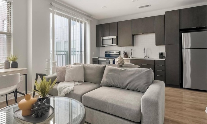 Downtown Apartment | Landing at Foster on the Park - 1 Bedroom in Do.
