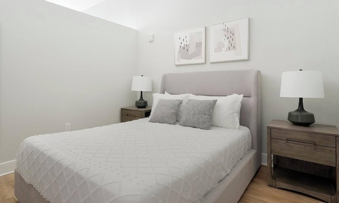 Downtown Apartment | Landing at Foster on the Park - 1 Bedroom in Do.