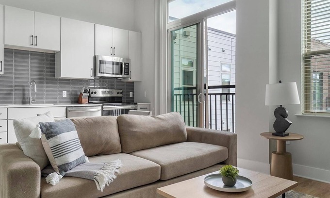 Downtown Apartment | Landing at Foster on the Park - 1 Bedroom in Do.